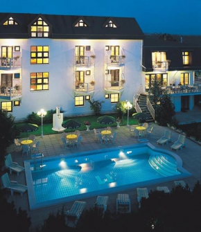 Отель Hotel Monica  Прага